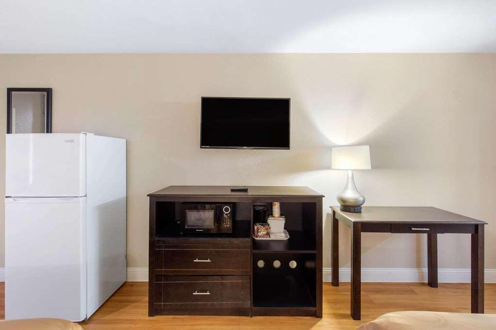 Quality Inn & Suites Port Arthur - Nederland Δωμάτιο φωτογραφία